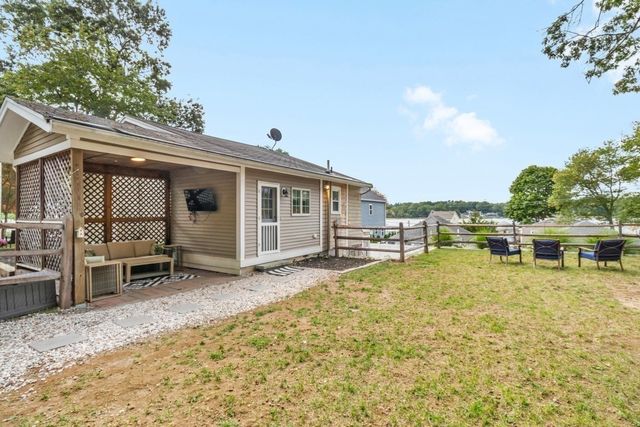 21 Shepard Ave, Pembroke, MA 02359