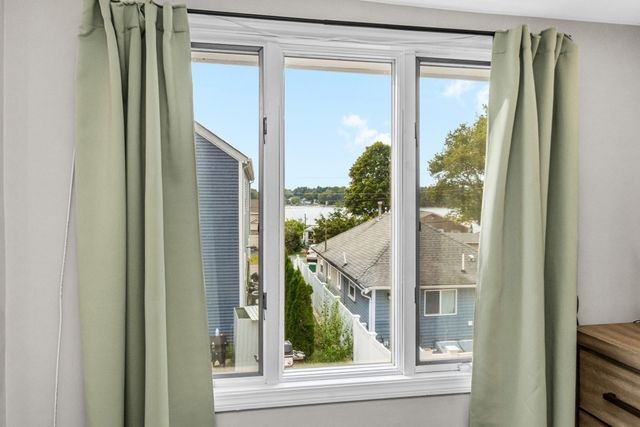 21 Shepard Ave, Pembroke, MA 02359