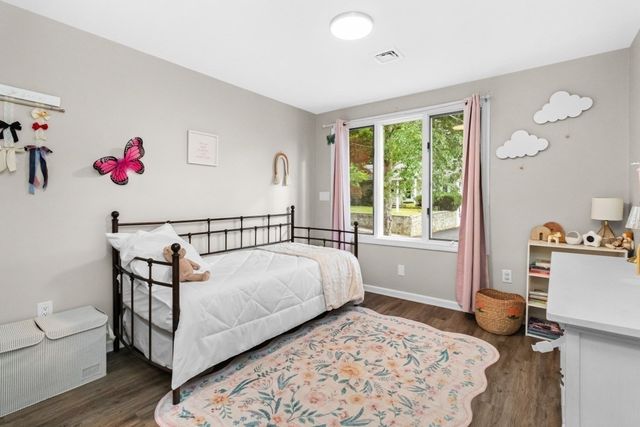 21 Shepard Ave, Pembroke, MA 02359
