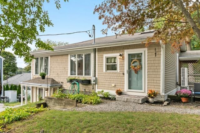 21 Shepard Ave, Pembroke, MA 02359