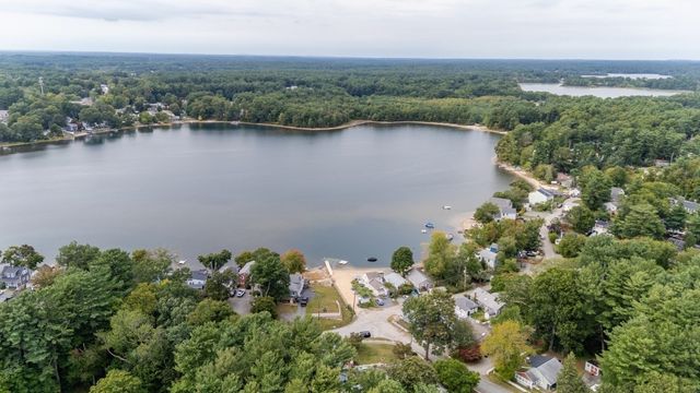 21 Shepard Ave, Pembroke, MA 02359
