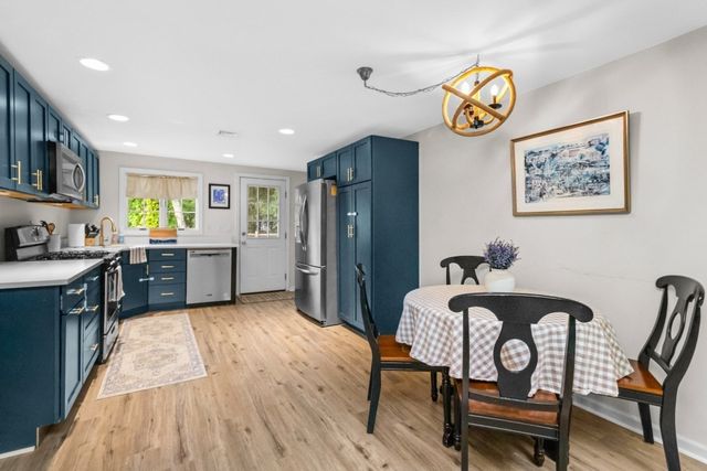 21 Shepard Ave, Pembroke, MA 02359
