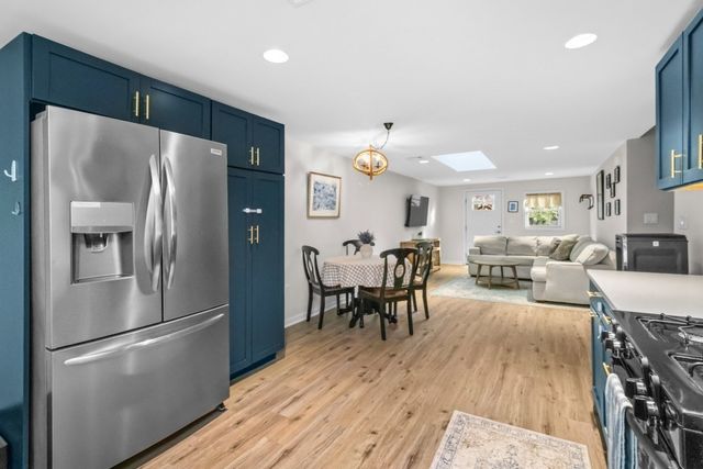 21 Shepard Ave, Pembroke, MA 02359