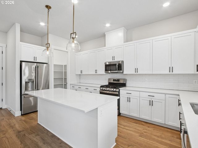 15438 Nw ORCHID St, Portland, OR 97229