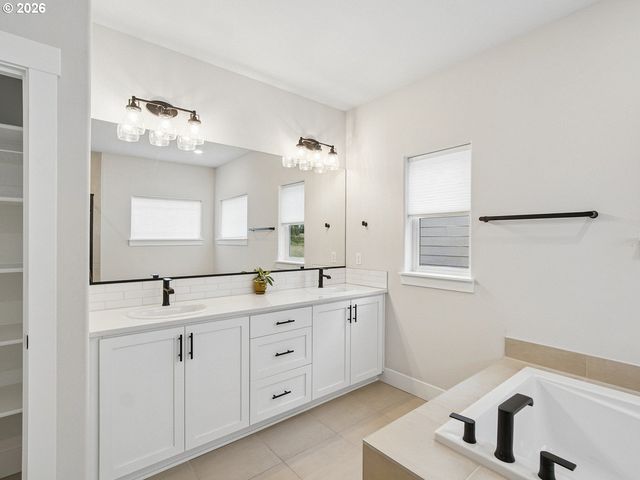 15438 Nw ORCHID St, Portland, OR 97229