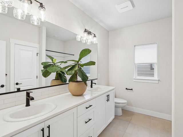 15438 Nw ORCHID St, Portland, OR 97229