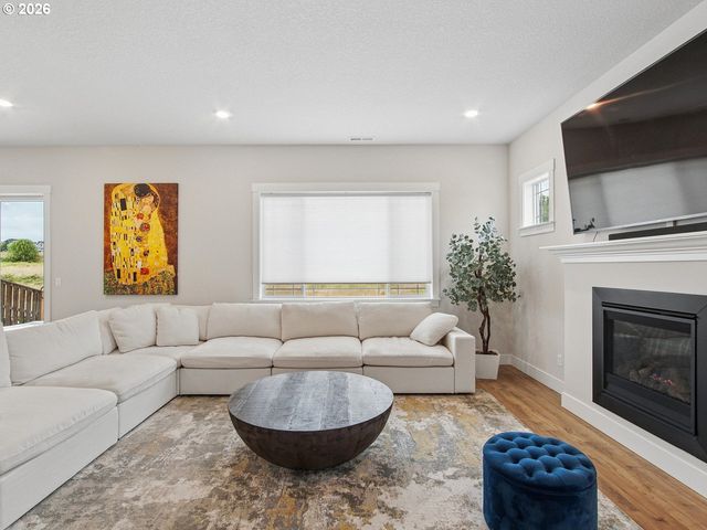 15438 Nw ORCHID St, Portland, OR 97229