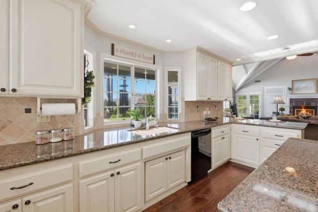 2404 Via Del Aquacate, Fallbrook, CA 92028