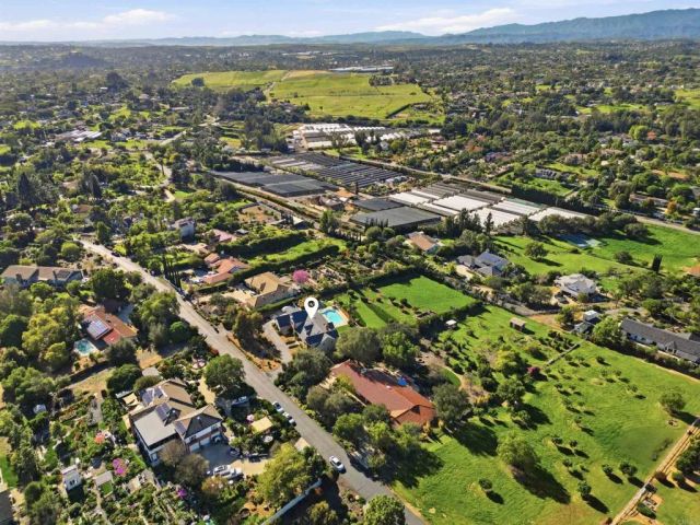 2404 Via Del Aquacate, Fallbrook, CA 92028