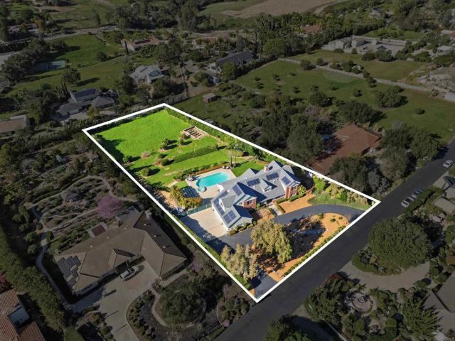 2404 Via Del Aquacate, Fallbrook, CA 92028