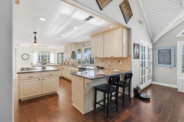 2404 Via Del Aquacate, Fallbrook, CA 92028