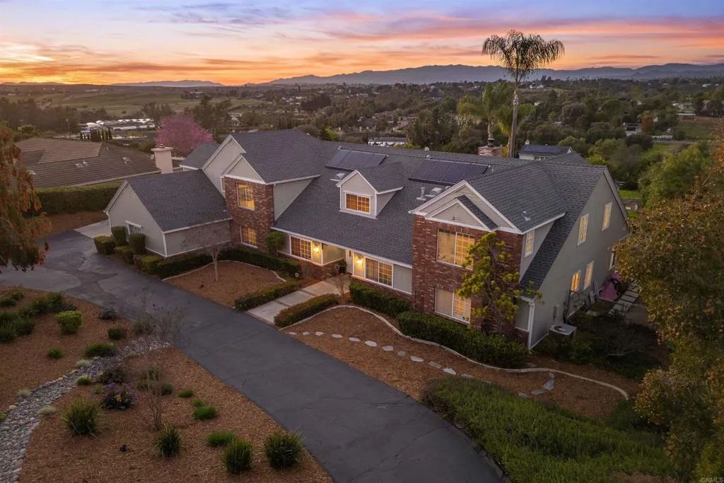 2404 Via Del Aquacate, Fallbrook, CA 92028