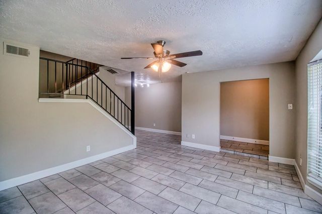 6393 S Briar Bayou Drive, Houston, TX 77072