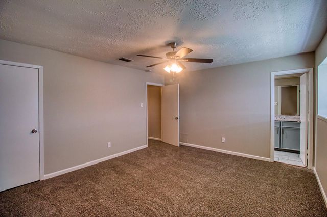 6393 S Briar Bayou Drive, Houston, TX 77072