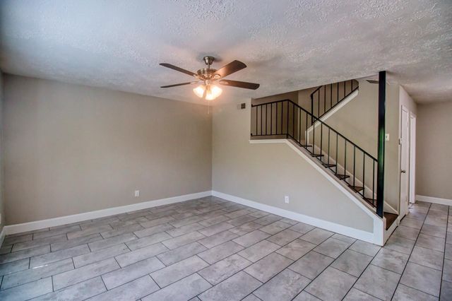 6393 S Briar Bayou Drive, Houston, TX 77072