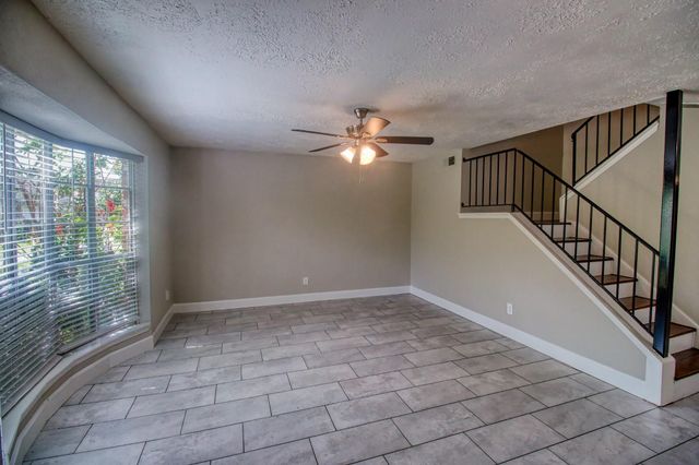 6393 S Briar Bayou Drive, Houston, TX 77072