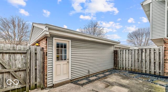 7627 Vintage Court, Lawrence, IN 46226