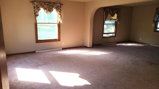 2410 LINA LANE, Green Bay, WI 54304