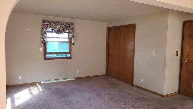 2410 LINA LANE, Green Bay, WI 54304