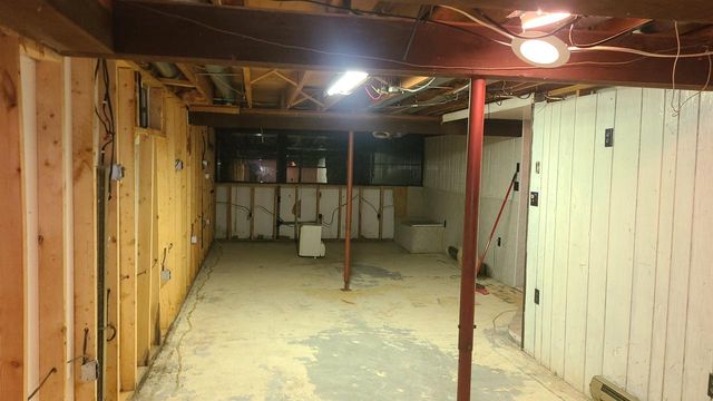 2410 LINA LANE, Green Bay, WI 54304