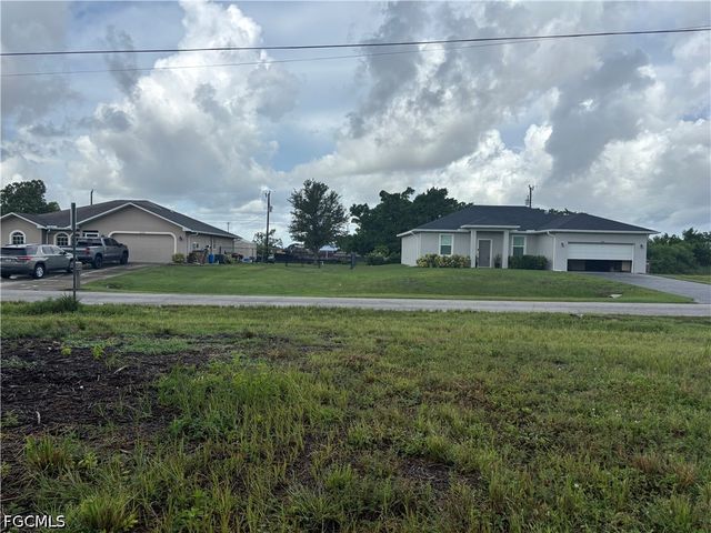 2155 NE 20th LN, Cape Coral, FL 33909