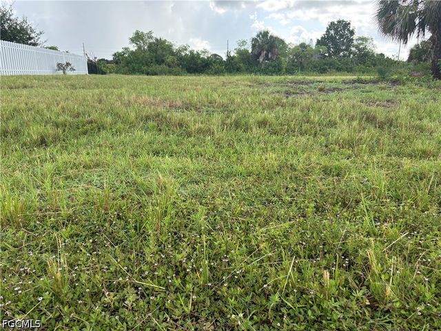 2155 NE 20th LN, Cape Coral, FL 33909