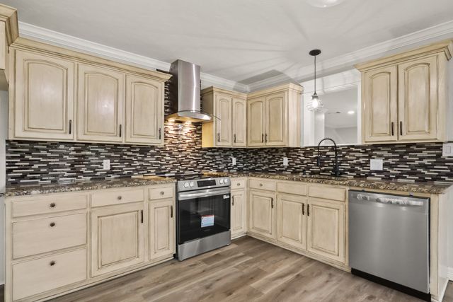 194 County Road 1720, Mt Pleasant, TX 75455