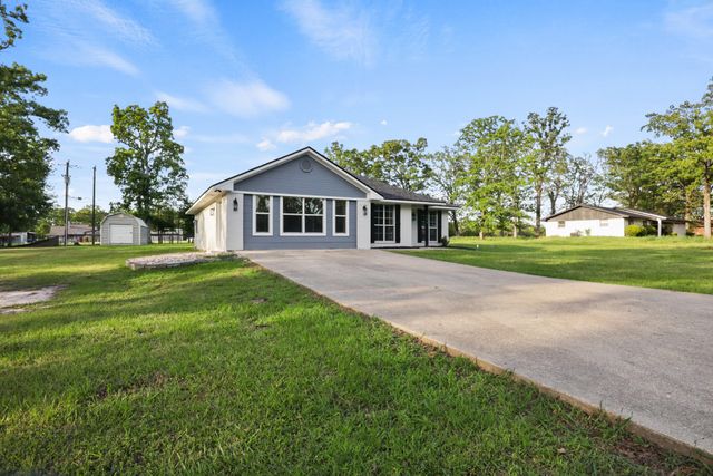 194 County Road 1720, Mt Pleasant, TX 75455
