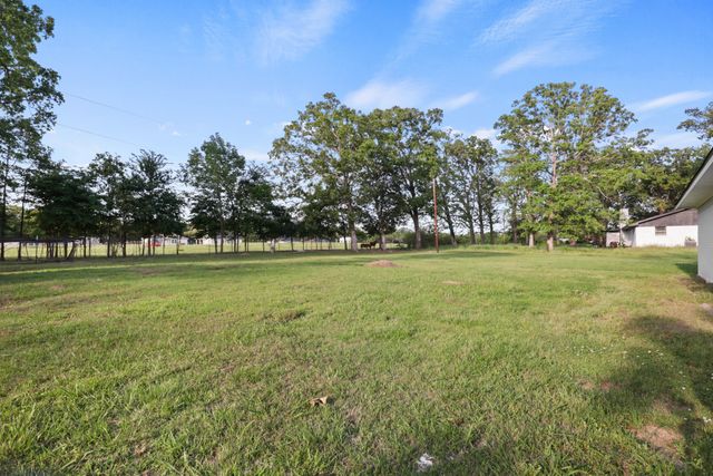 194 County Road 1720, Mt Pleasant, TX 75455