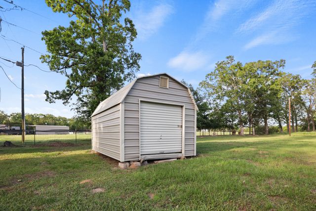 194 County Road 1720, Mt Pleasant, TX 75455