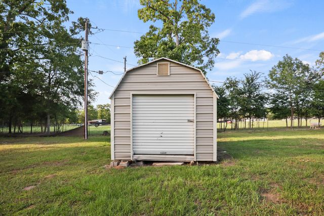 194 County Road 1720, Mt Pleasant, TX 75455