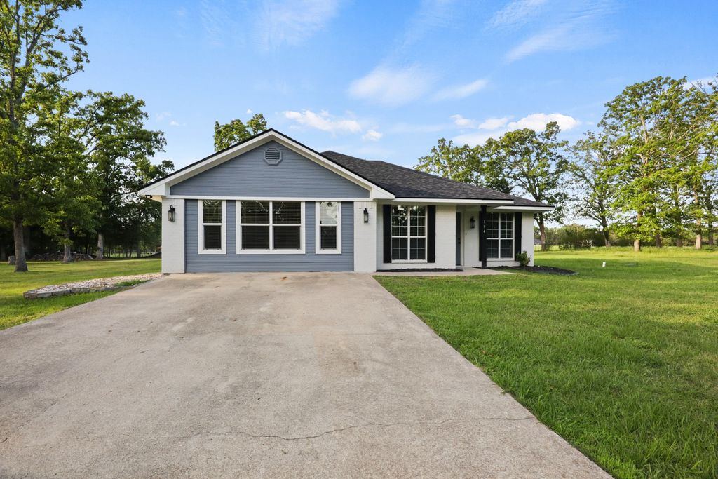 194 County Road 1720, Mt Pleasant, TX 75455