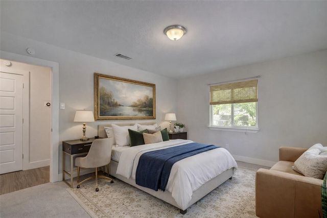 1400 Southport DR B, Austin, TX 78704