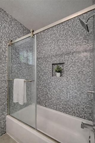 1400 Southport DR B, Austin, TX 78704