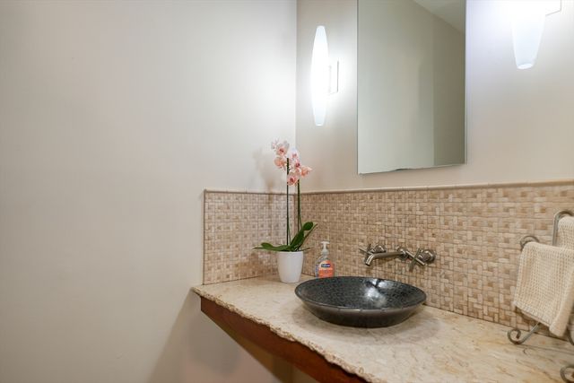 325 Green St, Boylston, MA 01505