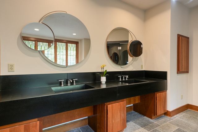 325 Green St, Boylston, MA 01505