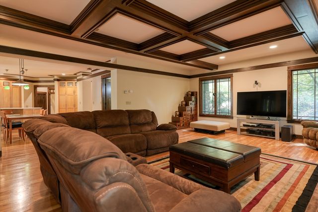 325 Green St, Boylston, MA 01505