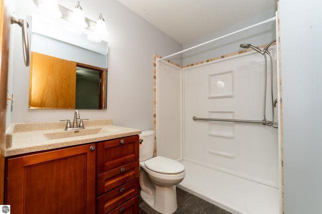 240 Peachwood Lane, Mt Pleasant, MI 48858