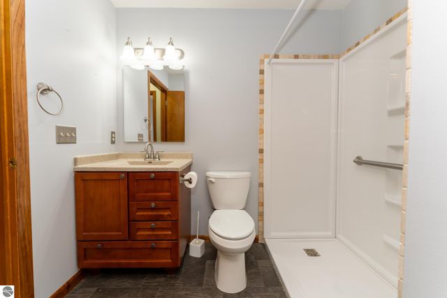 240 Peachwood Lane, Mt Pleasant, MI 48858