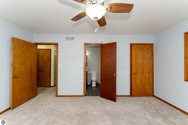 240 Peachwood Lane, Mt Pleasant, MI 48858