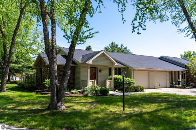240 Peachwood Lane, Mt Pleasant, MI 48858