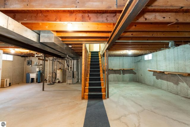 240 Peachwood Lane, Mt Pleasant, MI 48858