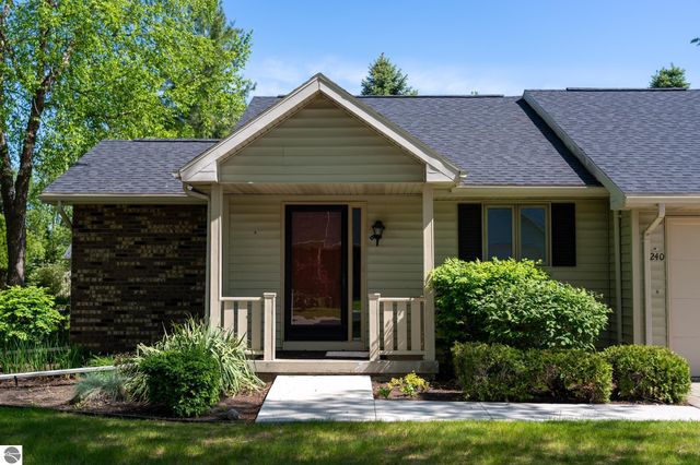 240 Peachwood Lane, Mt Pleasant, MI 48858
