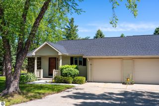 240 Peachwood Lane, Mt Pleasant, MI 48858