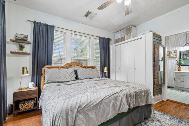 802 Hudgins ST, Smithville, TX 78957