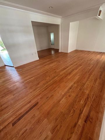 130 Malaga Ave, Coral Gables, FL 33134