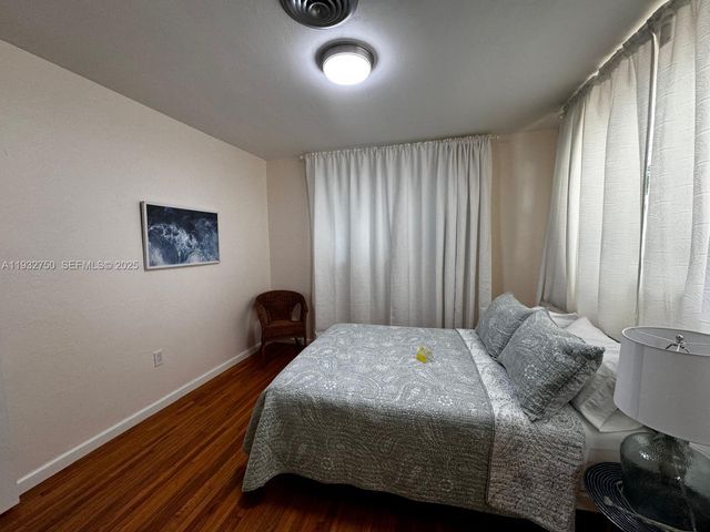 130 Malaga Ave, Coral Gables, FL 33134