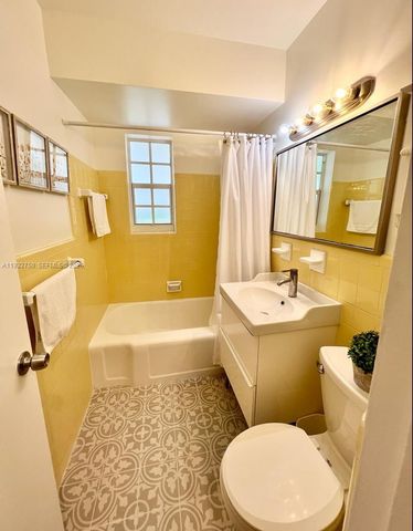 130 Malaga Ave, Coral Gables, FL 33134