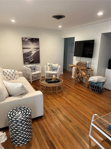 130 Malaga Ave, Coral Gables, FL 33134