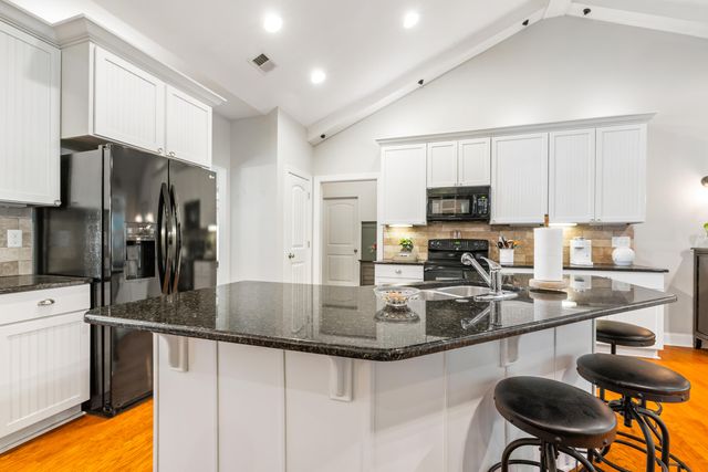 5378 Creek View Lane, Hollywood, SC 29449